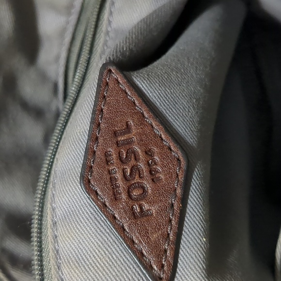 Fossil leather crossbody grey, white and pink - Picture 6 of 10